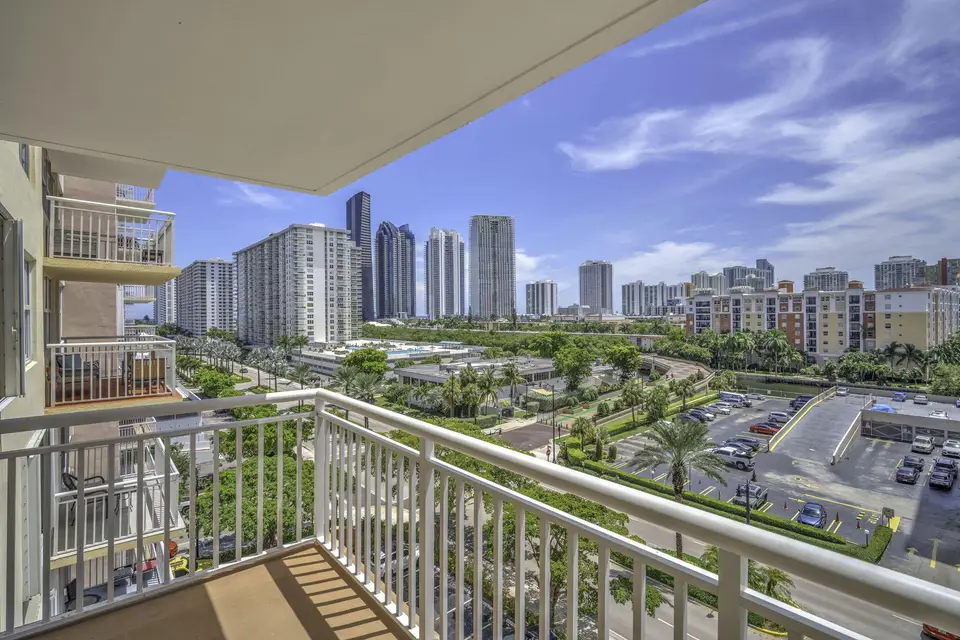 251 174th Street 714, Sunny Isles Beach, FL 33160