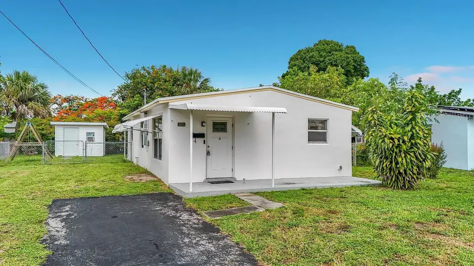 2573 NW 58th Avenue, Margate, FL 33063