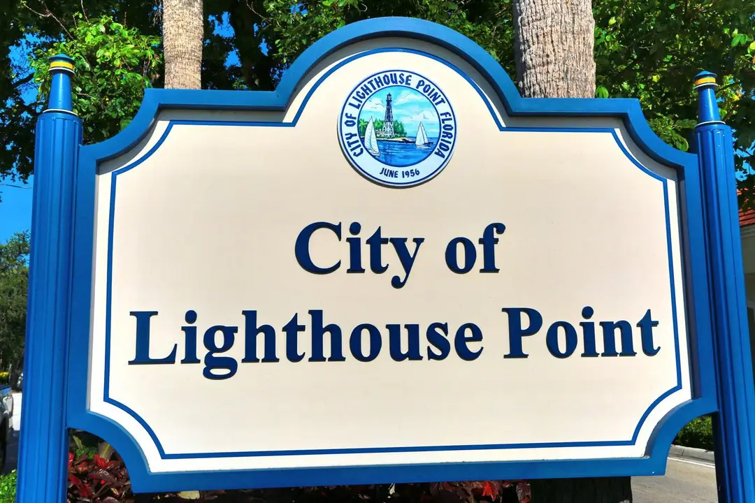 002-042-Lighthouse Point-1500x1000