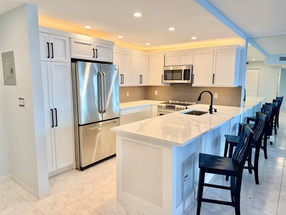 800 SE 20TH Avenue 203, Deerfield Beach, FL 33441