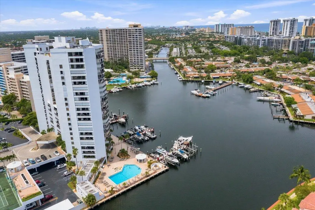 300 THREE ISLANDS Boulevard 312, Hallandale Beach, FL 33009