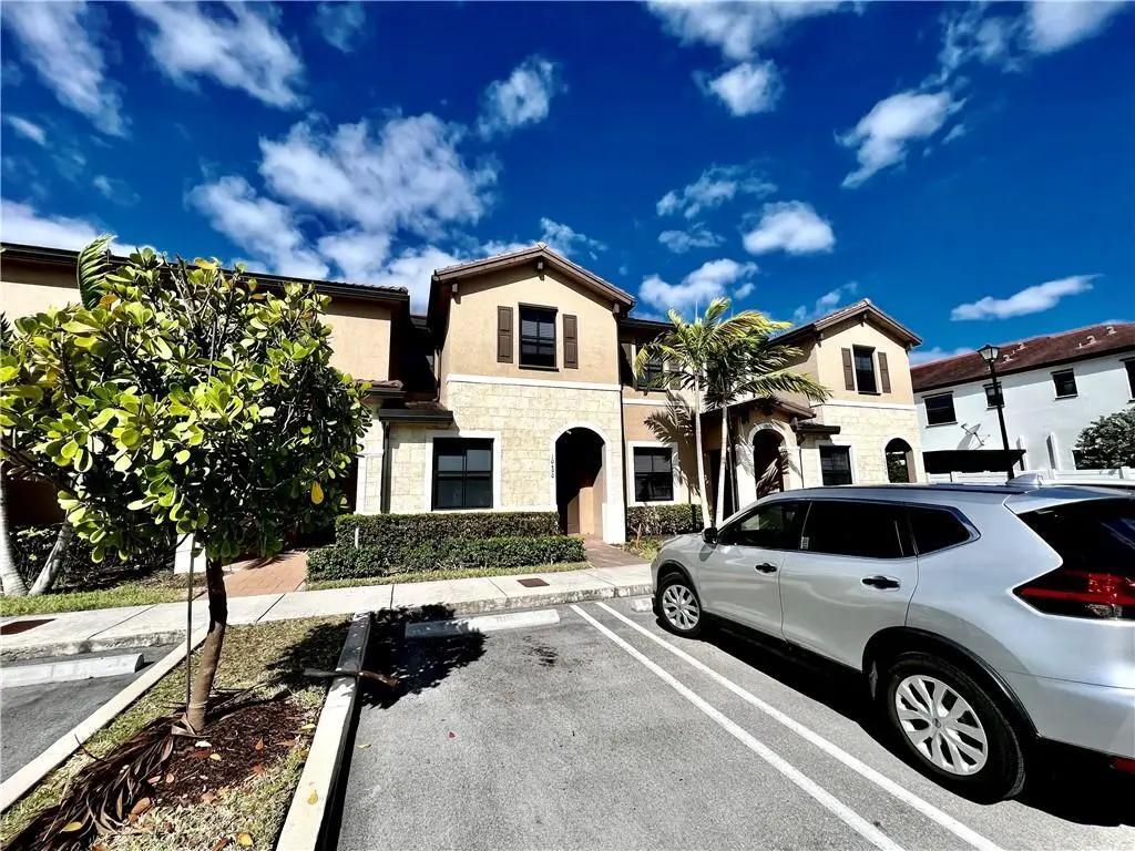 10490 front1