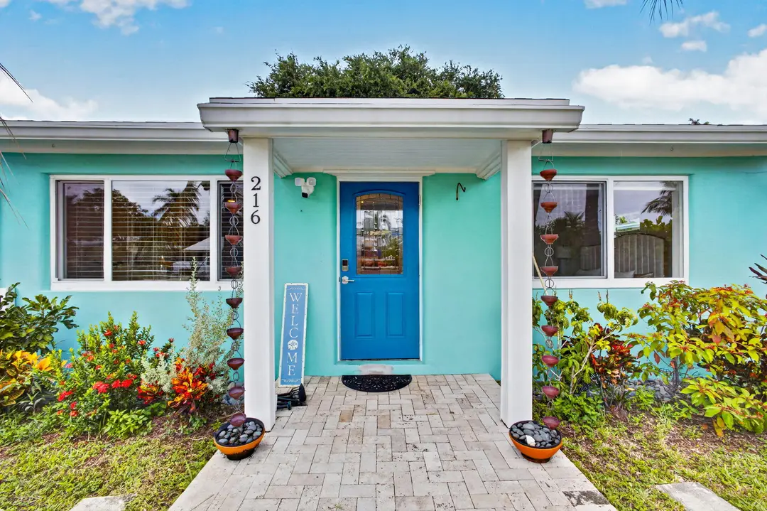 216 E 24TH Street, Riviera Beach, FL 33404