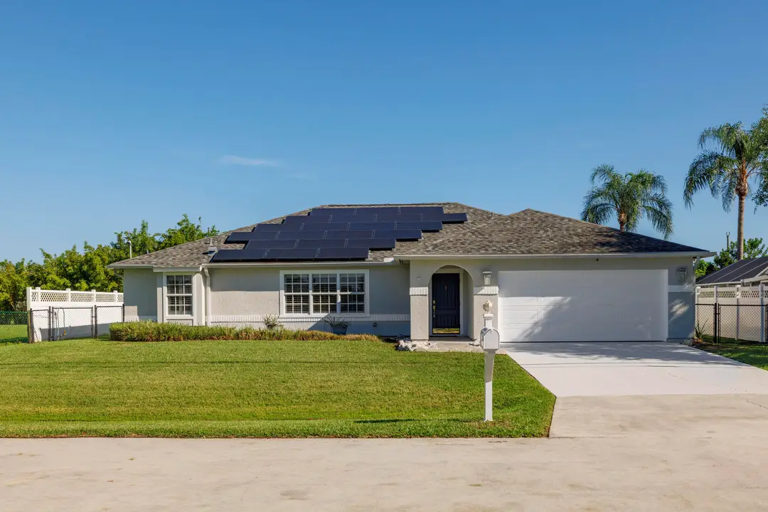 1617 SE North Blackwell Drive, Port St. Lucie, FL 34952