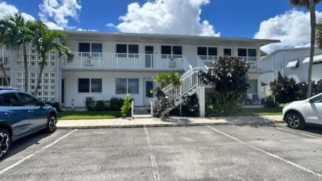 2000 NE 51ST Court 110, Fort Lauderdale, FL 33308