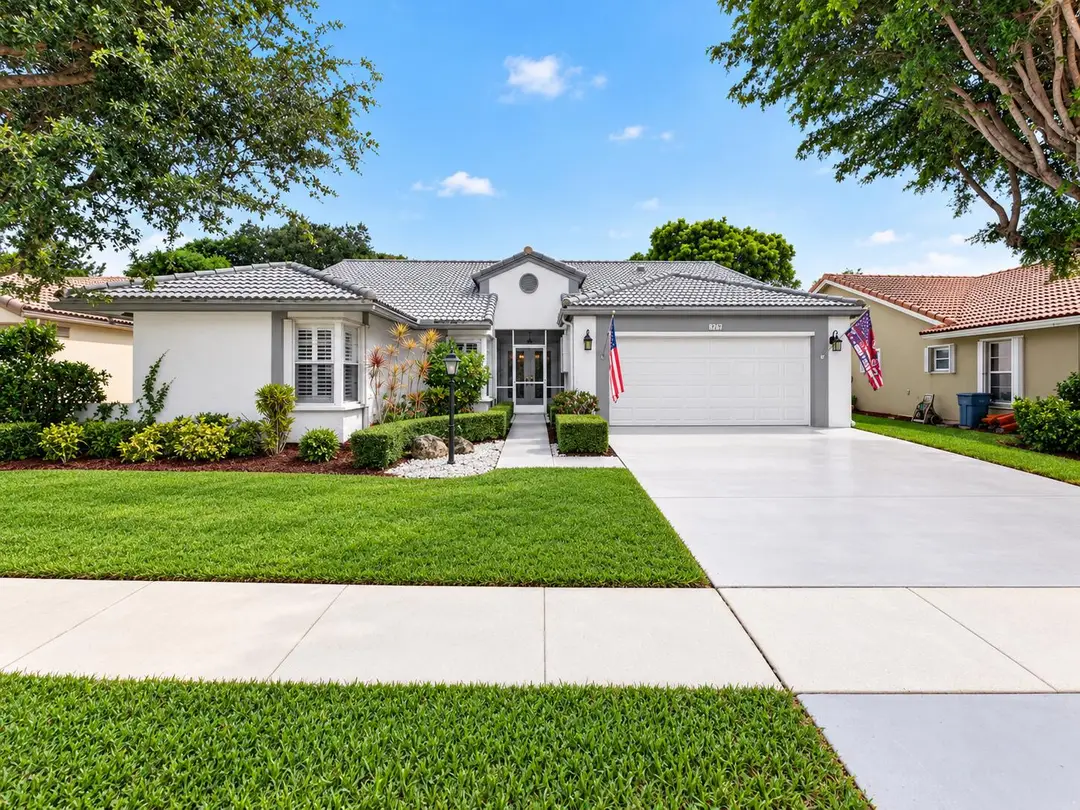 8261 LAKE CYPRESS Road, Lake Worth, FL 33467