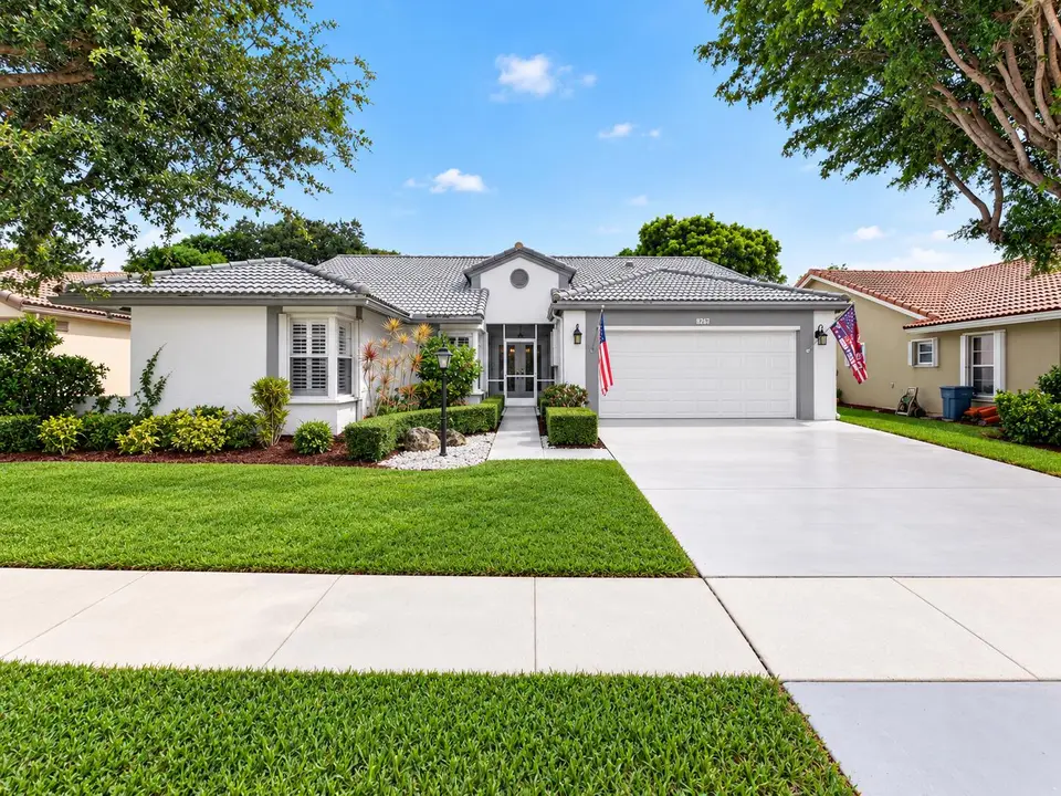 8261 LAKE CYPRESS Road, Lake Worth, FL 33467