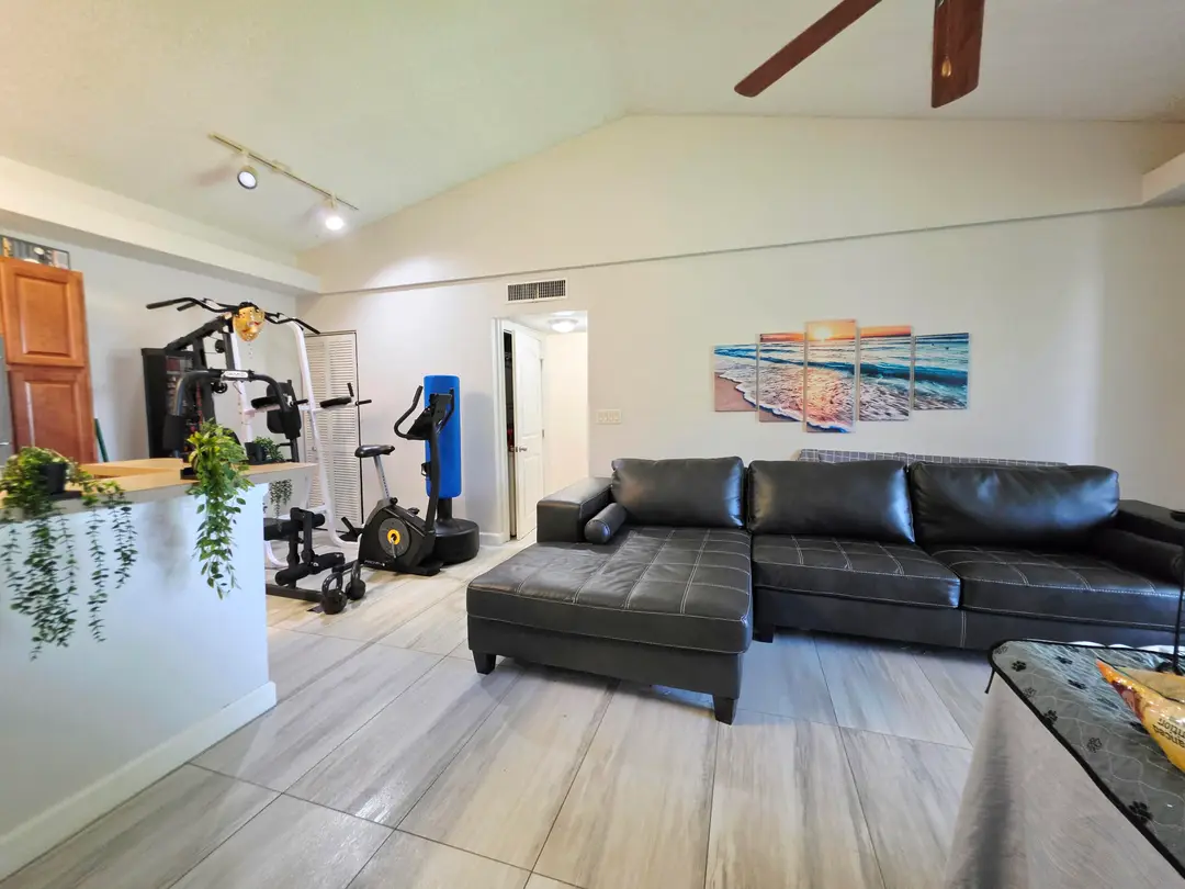 851 LYONS Road 22206, Coconut Creek, FL 33063