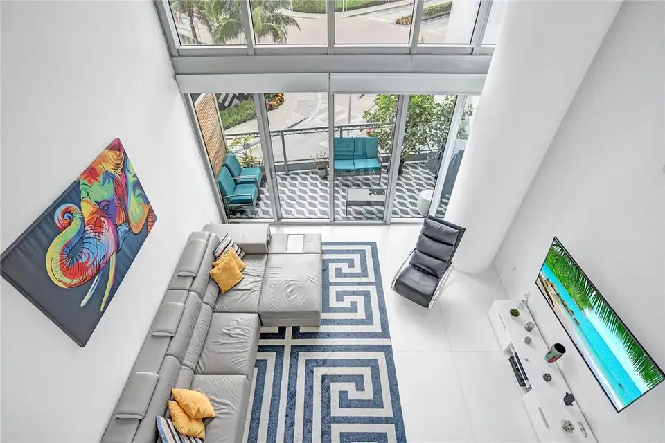 90 SW 3RD Street TH300B, Miami, FL 33130