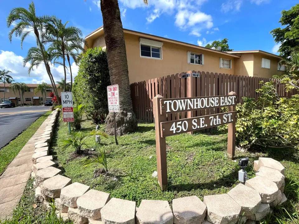 450 SE 7th Street 232, Dania Beach, FL 33004