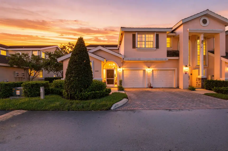 12335 NW 10th Drive B-5, Coral Springs, FL 33071
