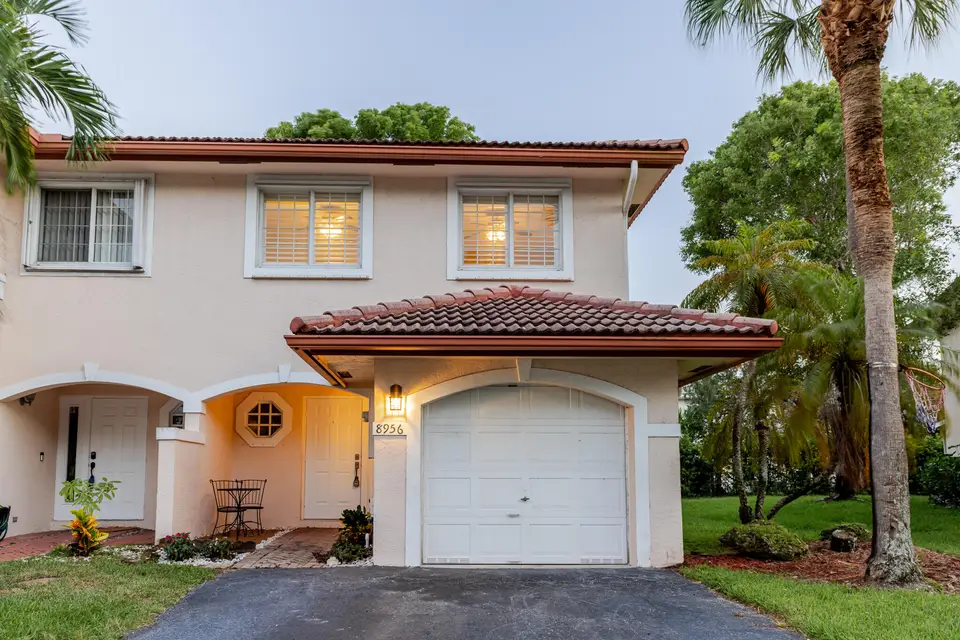 8956 NW 38TH Drive, Coral Springs, FL 33065