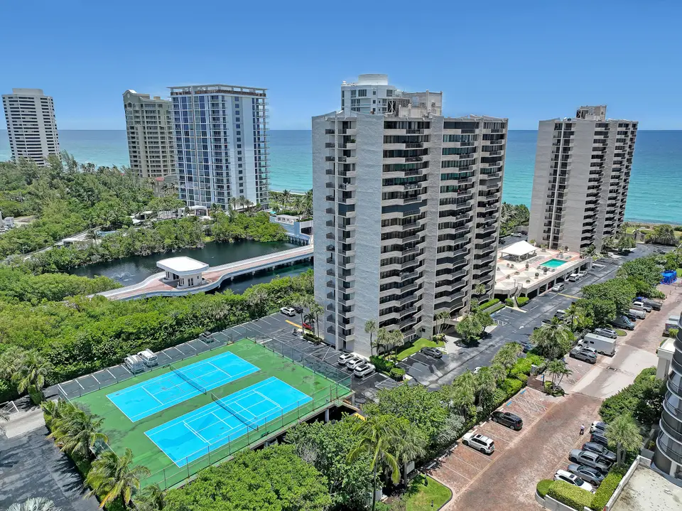 4200 N OCEAN Drive 2-403, Singer Island, FL 33404