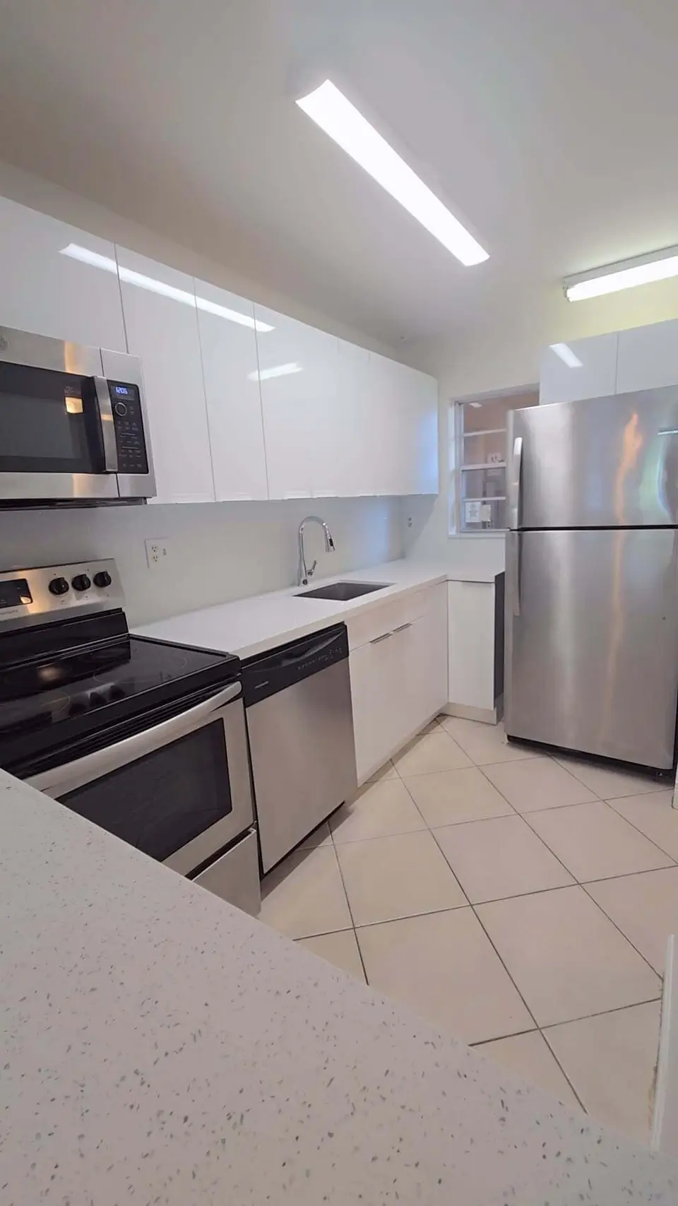 4121 STIRLING Road 404, Dania Beach, FL 33314