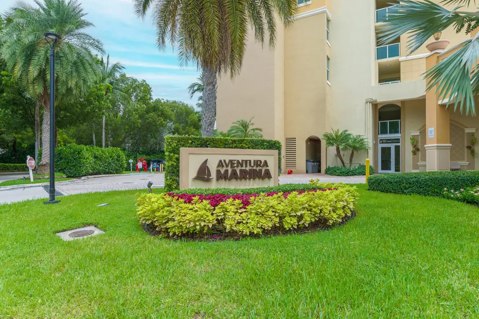 3340 NE 190TH Street 1309, Aventura, FL 33180