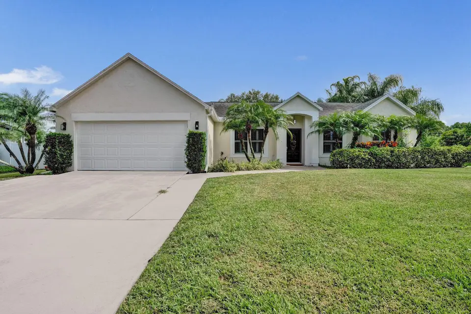 468 SW Prado Avenue, Port St. Lucie, FL 34983