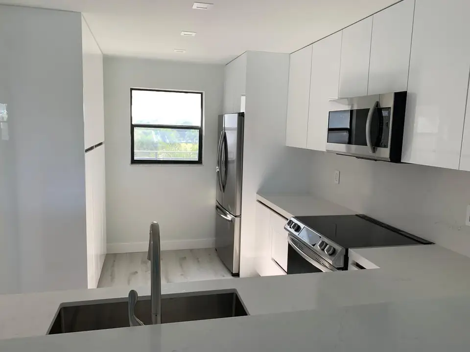 16051 BLATT Boulevard 412, Weston, FL 33326
