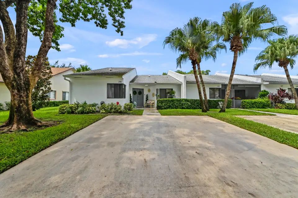 141 Par Drive, Royal Palm Beach, FL 33411