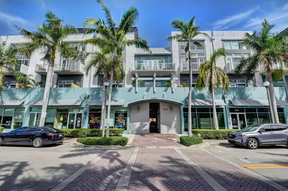 185 NE 4TH Avenue 204, Delray Beach, FL 33483