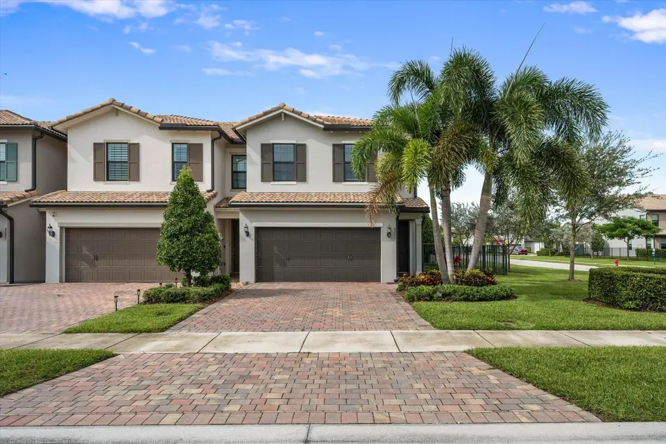 8221 Cinch Way, Lake Worth, FL 33467