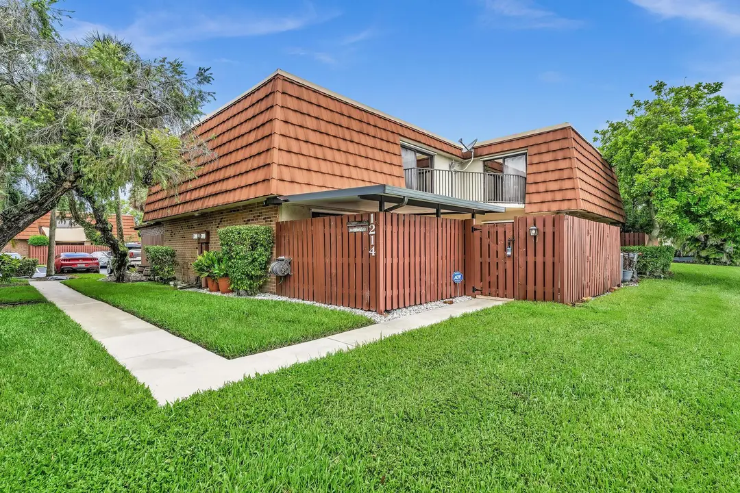 1214 SW 120TH Way 1214, Davie, FL 33325