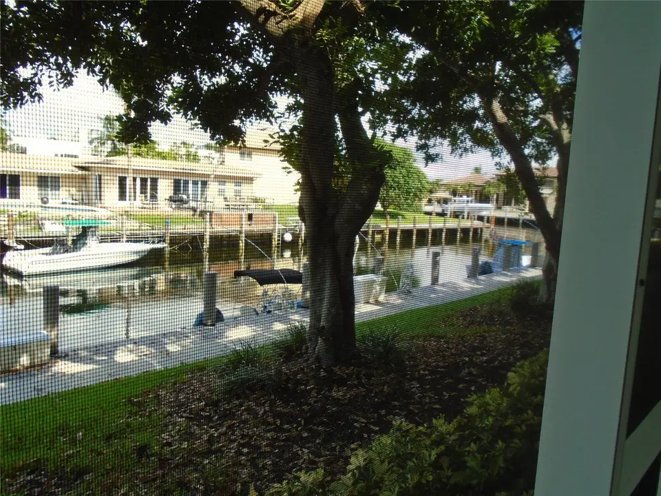 3165 NE 48TH Court 110, Lighthouse Point, FL 33064