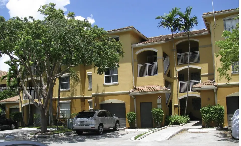 155 NW 96TH Terrace Bldg 2 apt 302, Pembroke Pines, FL 33024
