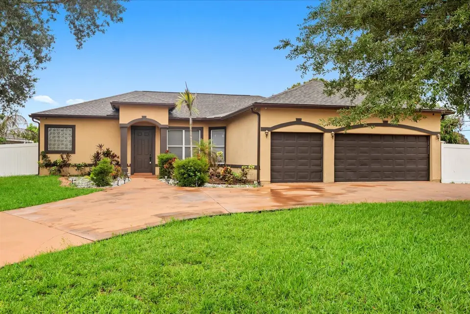 2901 SW Pierson Road, Port St. Lucie, FL 34953