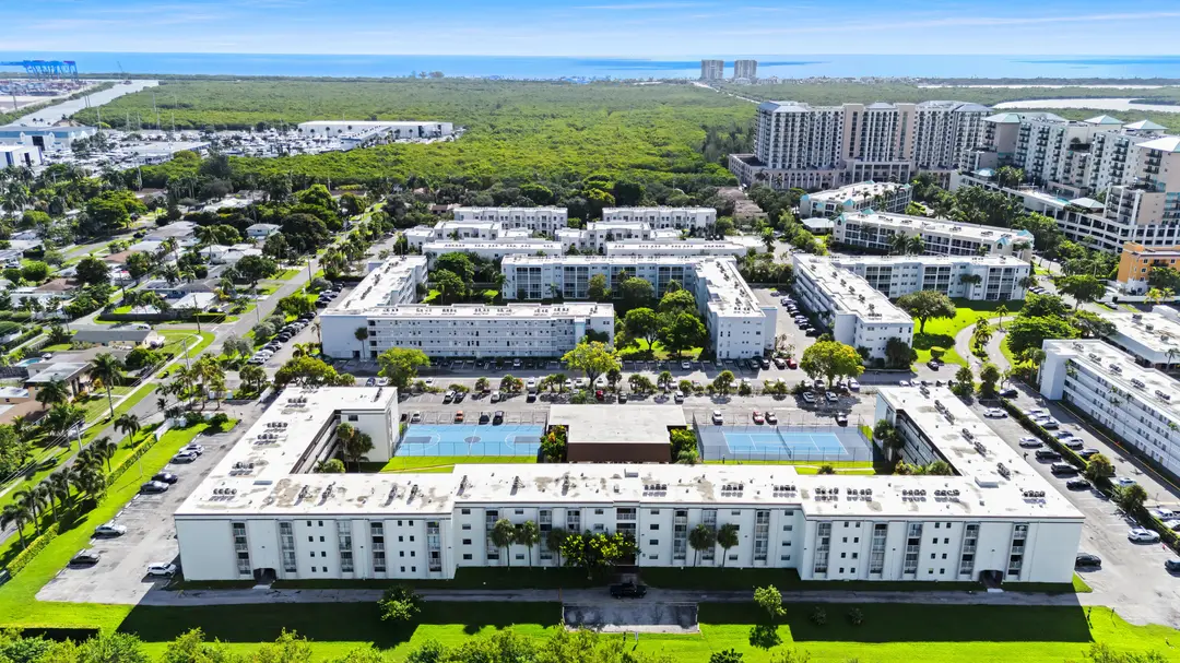 500 NE 2nd Street 114, Dania Beach, FL 33004