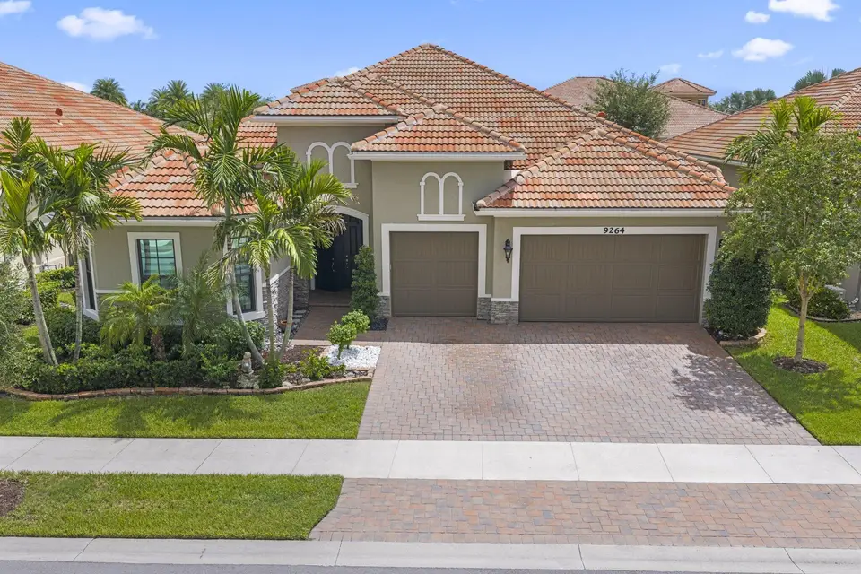 9264 Porto Way, Parkland, FL 33076