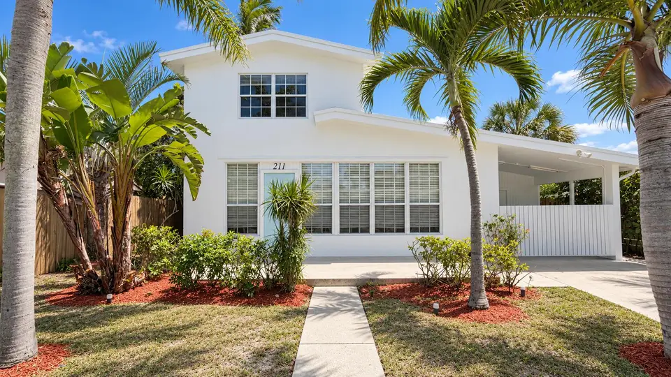 211 Dartmouth Drive, Lake Worth Beach, FL 33460