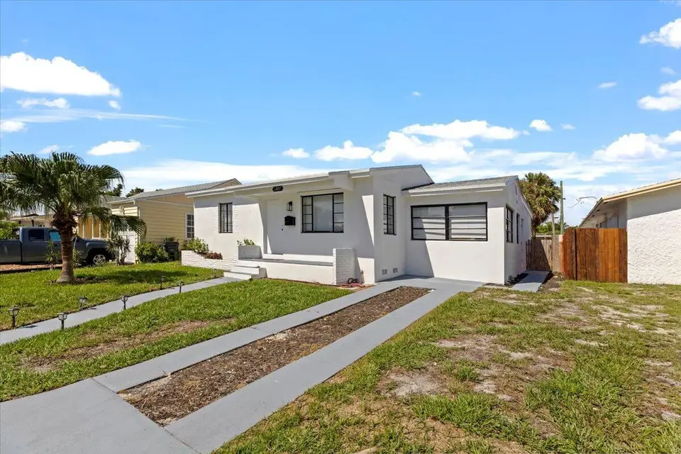 1227 N OCEAN BREEZE, Lake Worth Beach, FL 33460
