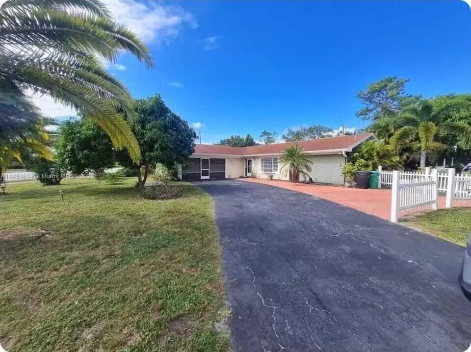 122 Riomar Drive, Port St. Lucie, FL 34952