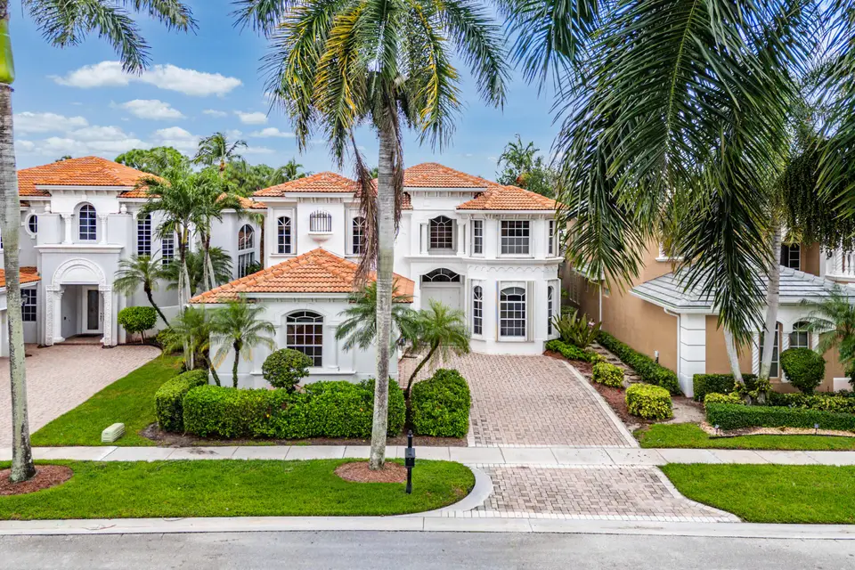 8149 VALHALLA Drive, Delray Beach, FL 33446