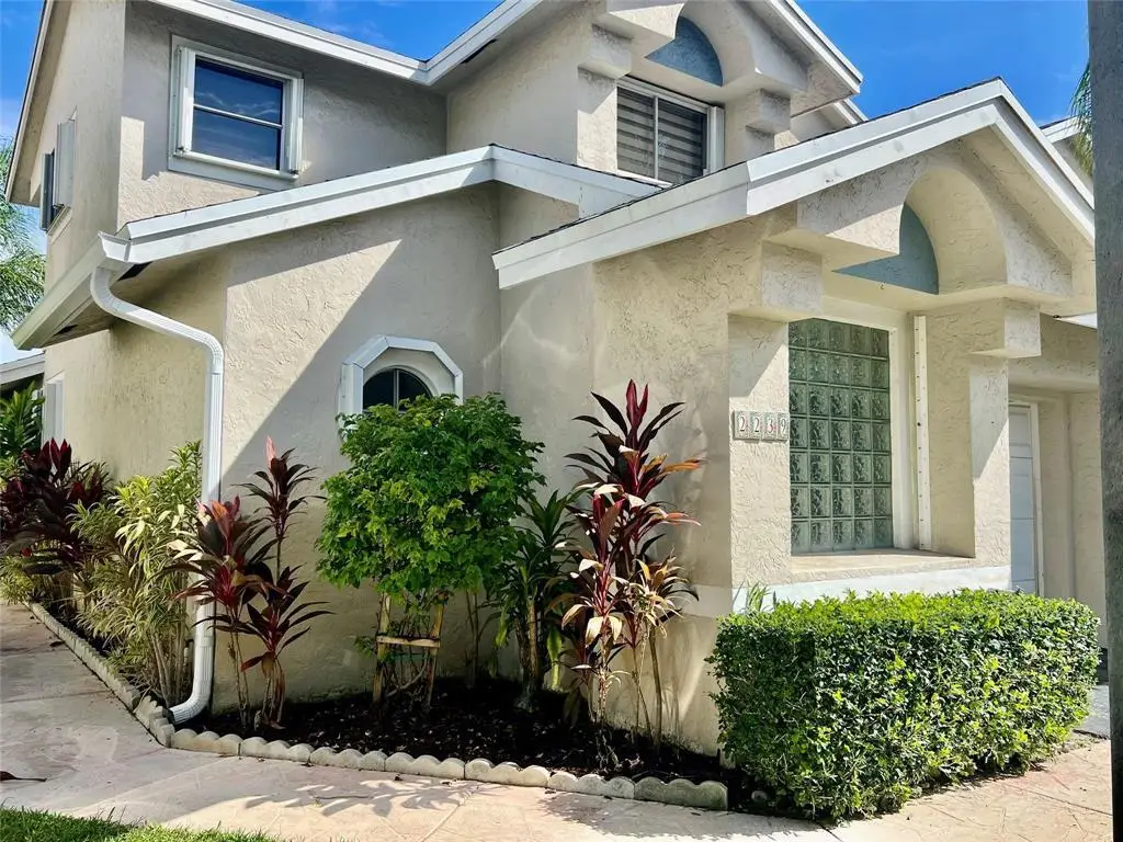 2239 Discovery Circle W, Deerfield Beach, FL 33442