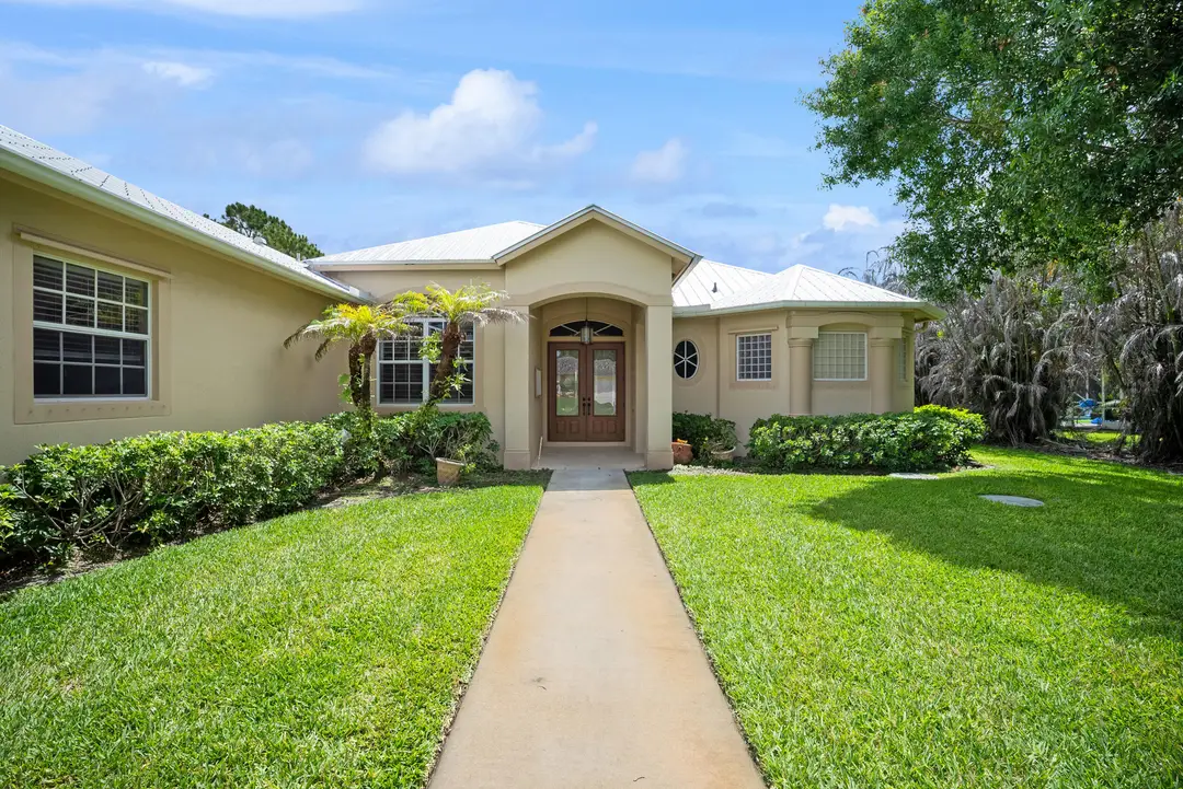 1106 SW THOREAU Court, Palm City, FL 34990