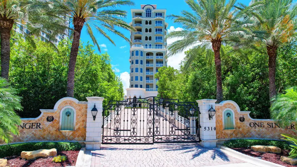 5310 N OCEAN Drive 301, Singer Island, FL 33404