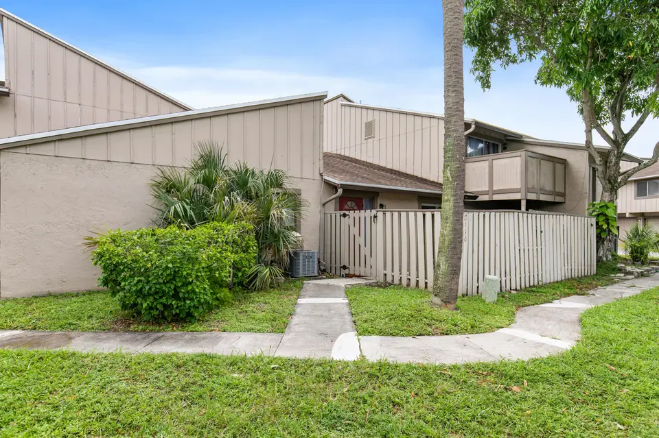 2130 NW 58TH Avenue 25-C, Lauderhill, FL 33313