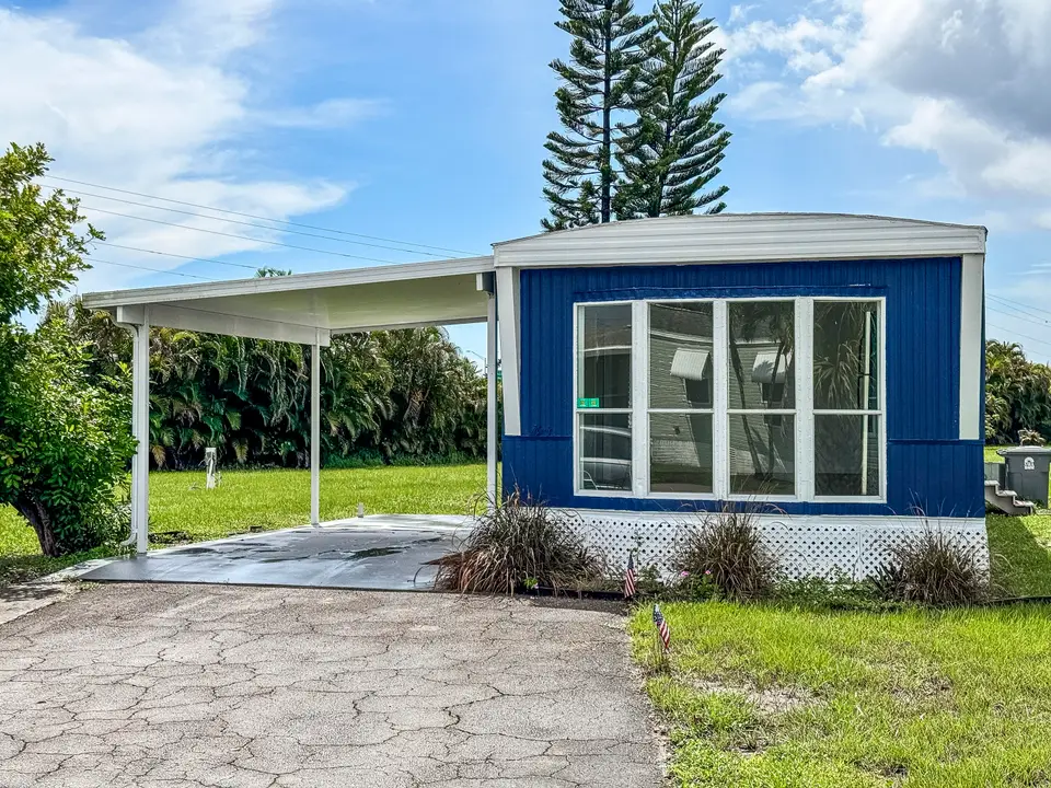 4022 68th Street N 826, Riviera Beach, FL 33404