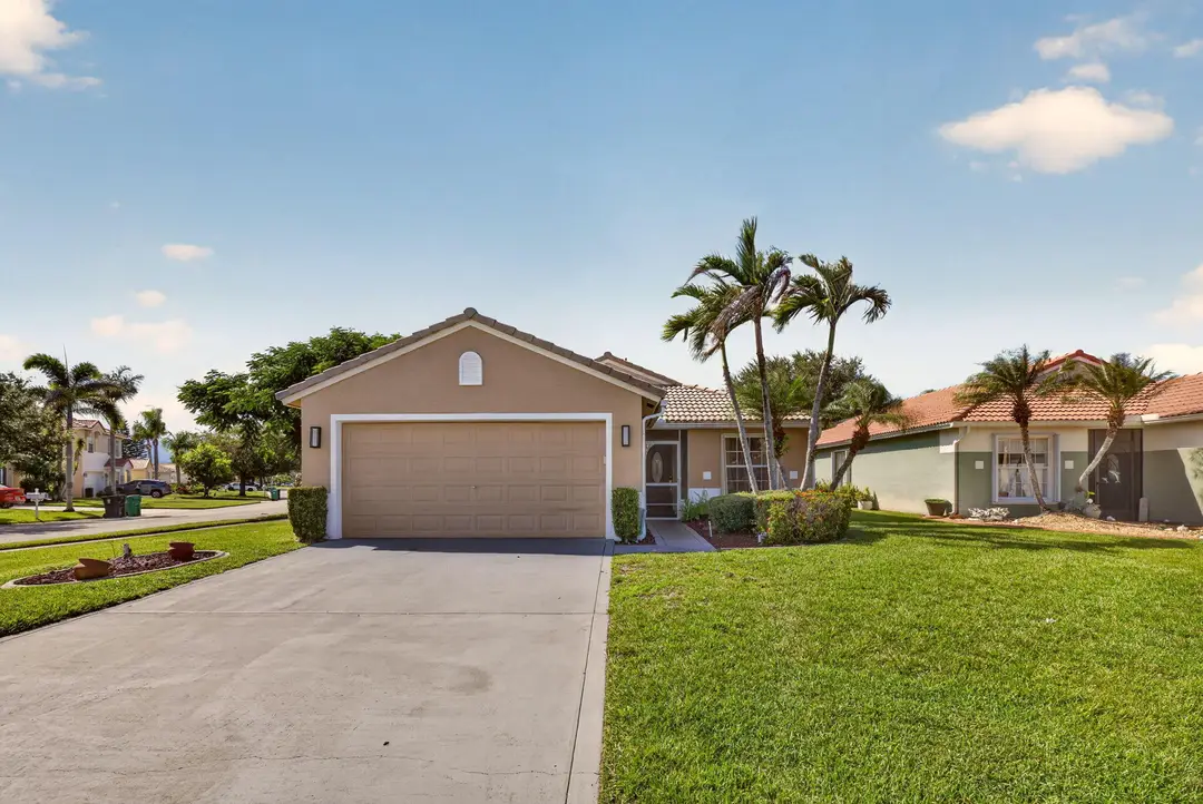 628 Stanford Lane, Port St. Lucie, FL 34983