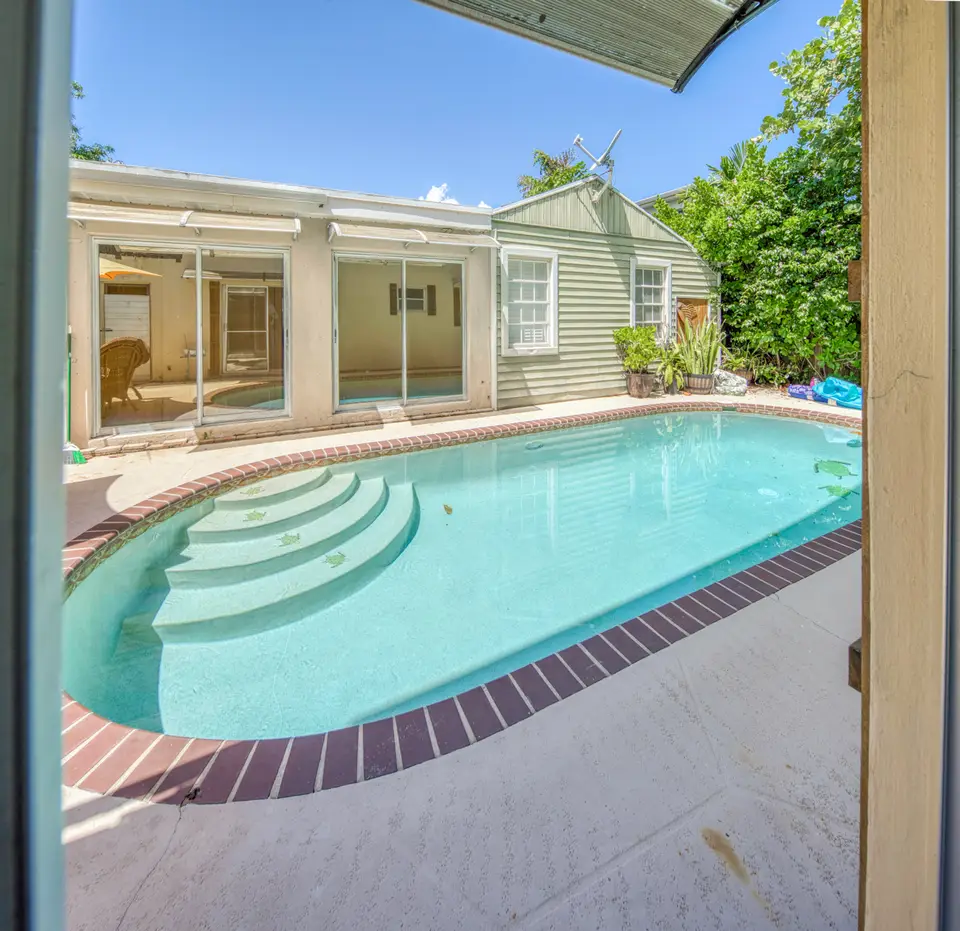 216 S OCEAN BREEZE #1 DN, Lake Worth Beach, FL 33460