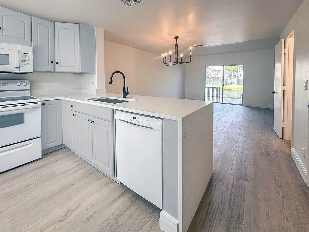 kitchen-waterfall
