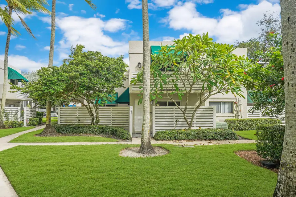 557 NW 97TH Avenue, Plantation, FL 33324