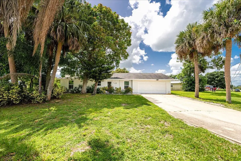 300 SW Prima Vista Boulevard, Port St. Lucie, FL 34983