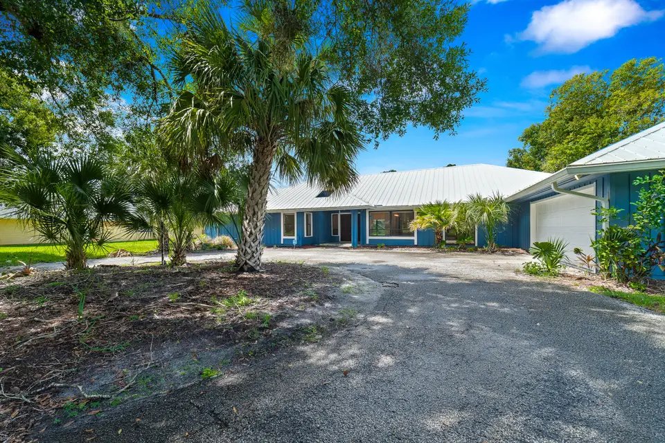 2122 SW Racquet Club Drive, Palm City, FL 34990