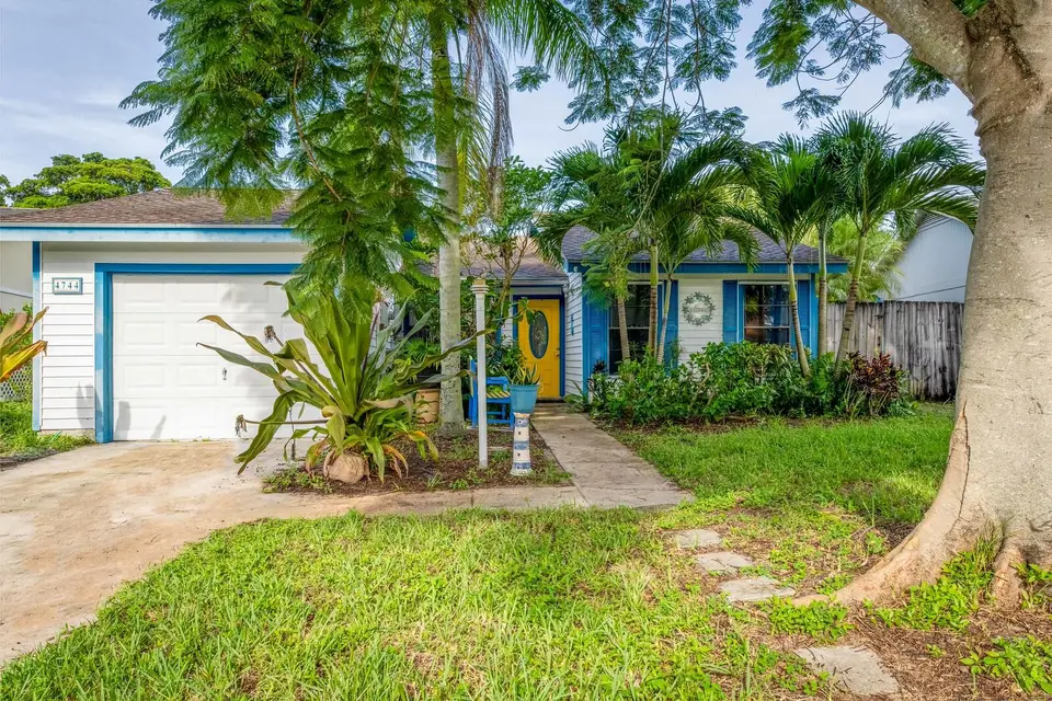 4744 Brook Drive, West Palm Beach, FL 33417
