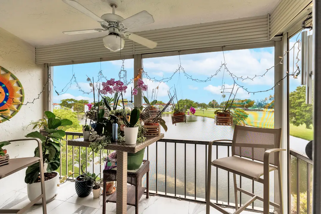 9500 N Hollybrook Lake Drive 301, Pembroke Pines, FL 33025