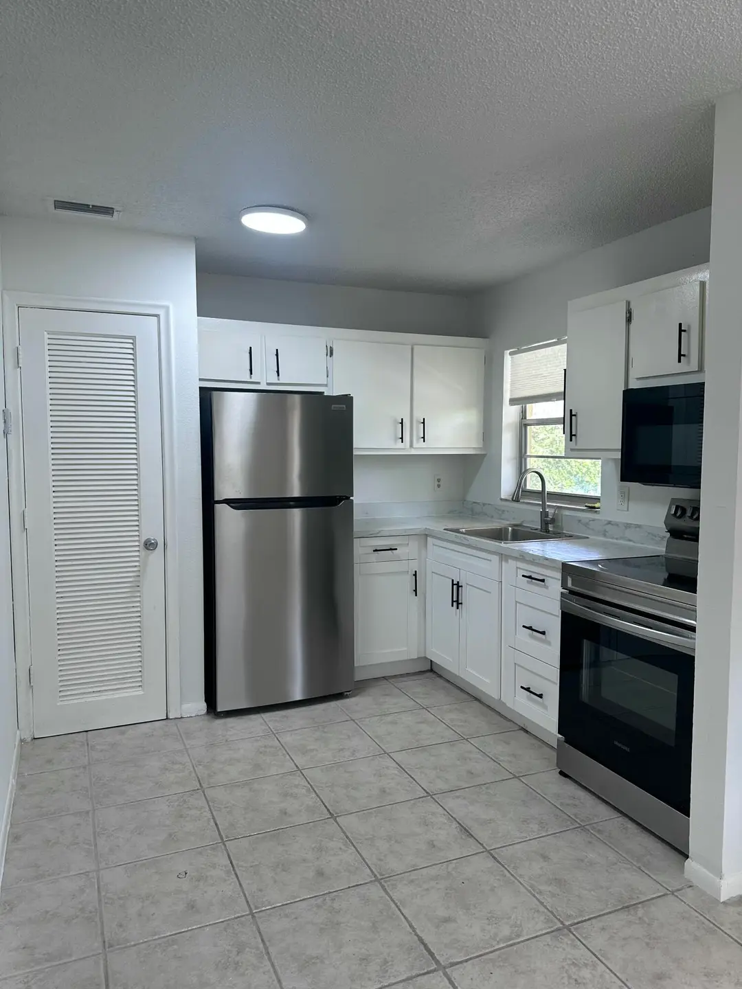5186 NE 6TH Avenue 719, Oakland Park, FL 33334