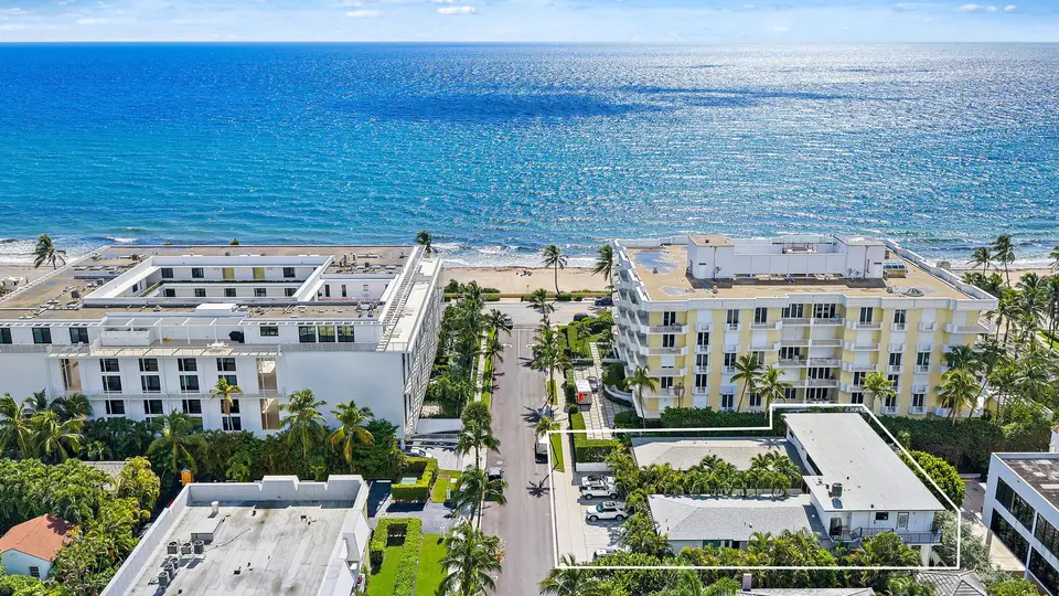 122 Peruvian Avenue 16, Palm Beach, FL 33480
