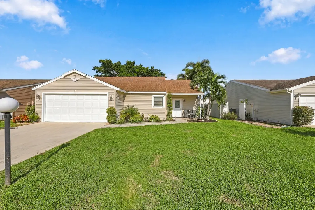 5215 W Canal Circle, Lake Worth, FL 33467